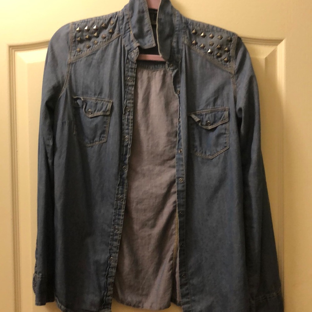 Light jean jacket
